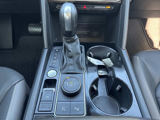 Used 2021 Volkswagen Atlas SEL Premium image 32