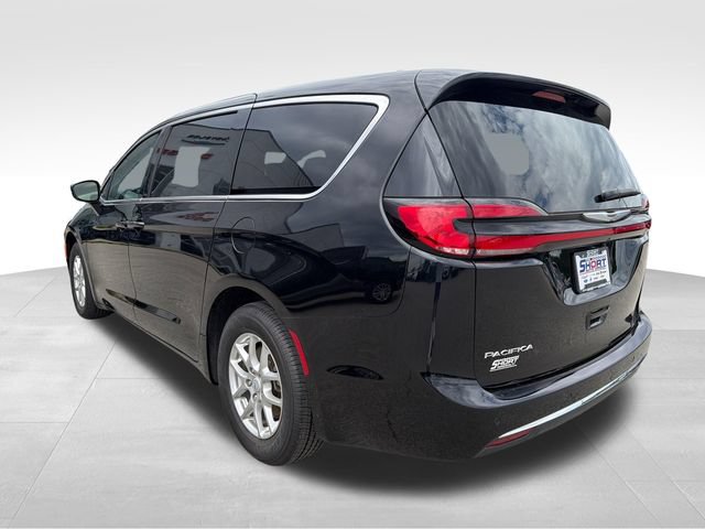 Used 2026 Chrysler Pacifica Select FWD image 13