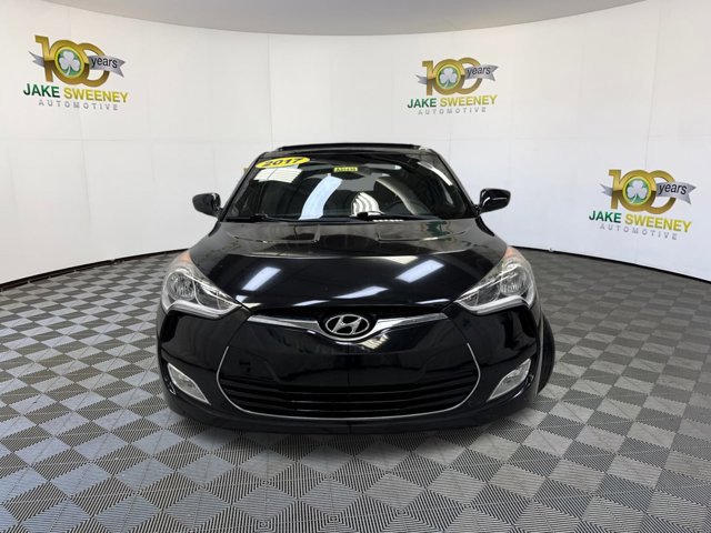 Used 2017 Hyundai Veloster Value Edition image 3