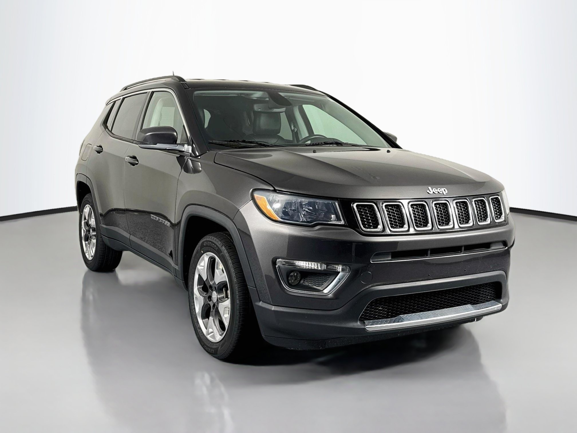 Used 2019 Jeep Compass Limited AWD/4WD image 3