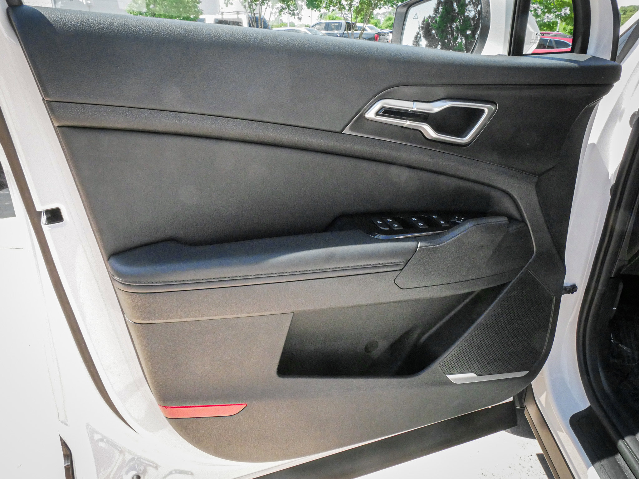 Used 2023 Kia Sportage EX AWD/4WD image 14