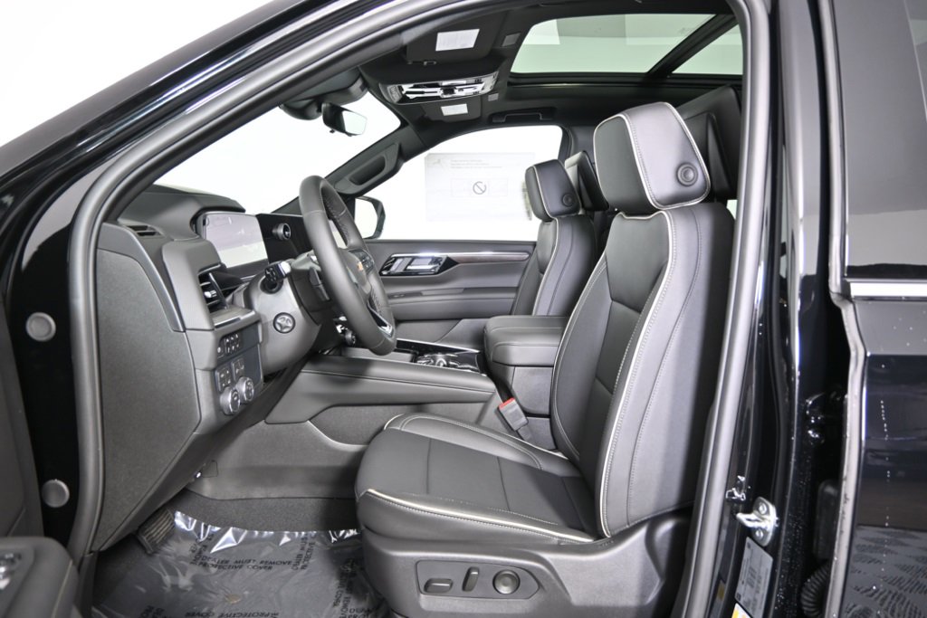 New 2026 Chevrolet Suburban Premier image 24