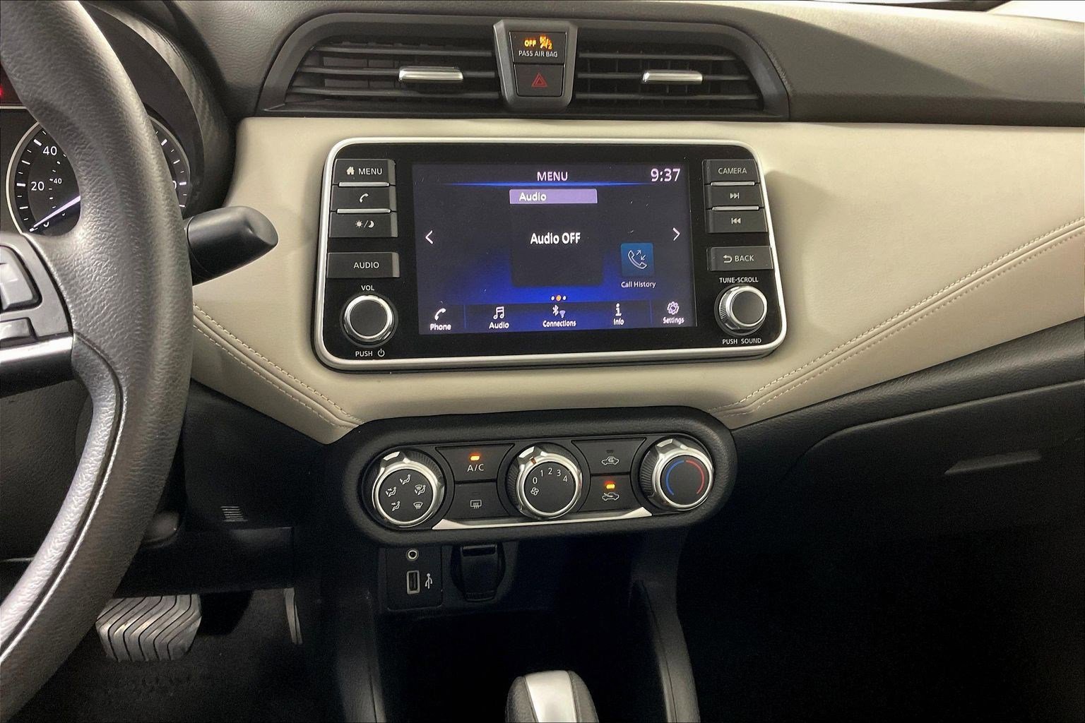 Certified 2020 Nissan Versa SV image 9