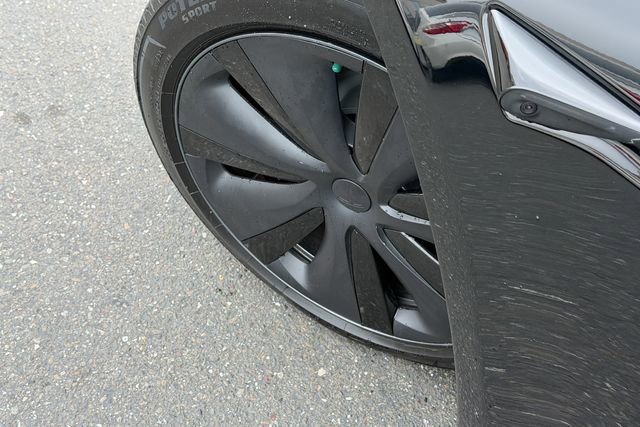 Used 2022 Tesla Model S image 5