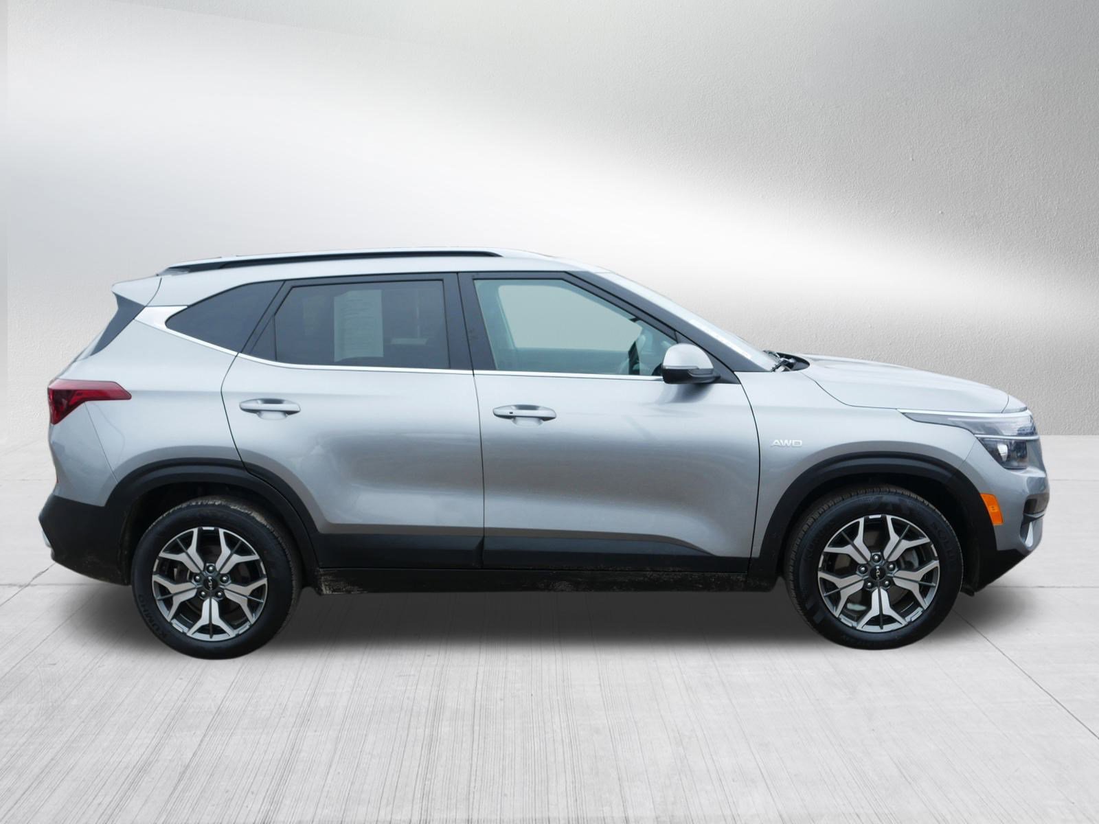 Certified 2023 Kia Seltos EX image 8