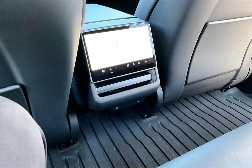 Used 2024 Tesla Model 3 Long Range image 10