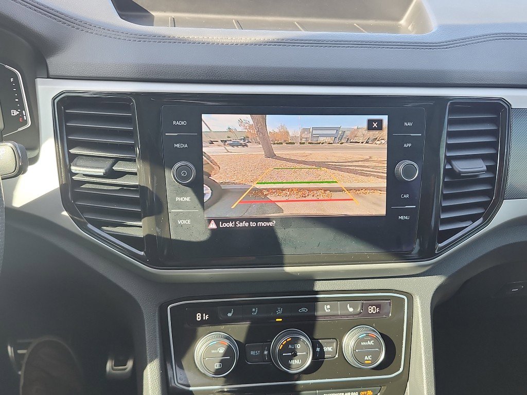 Used 2022 Volkswagen Atlas SEL Premium image 18