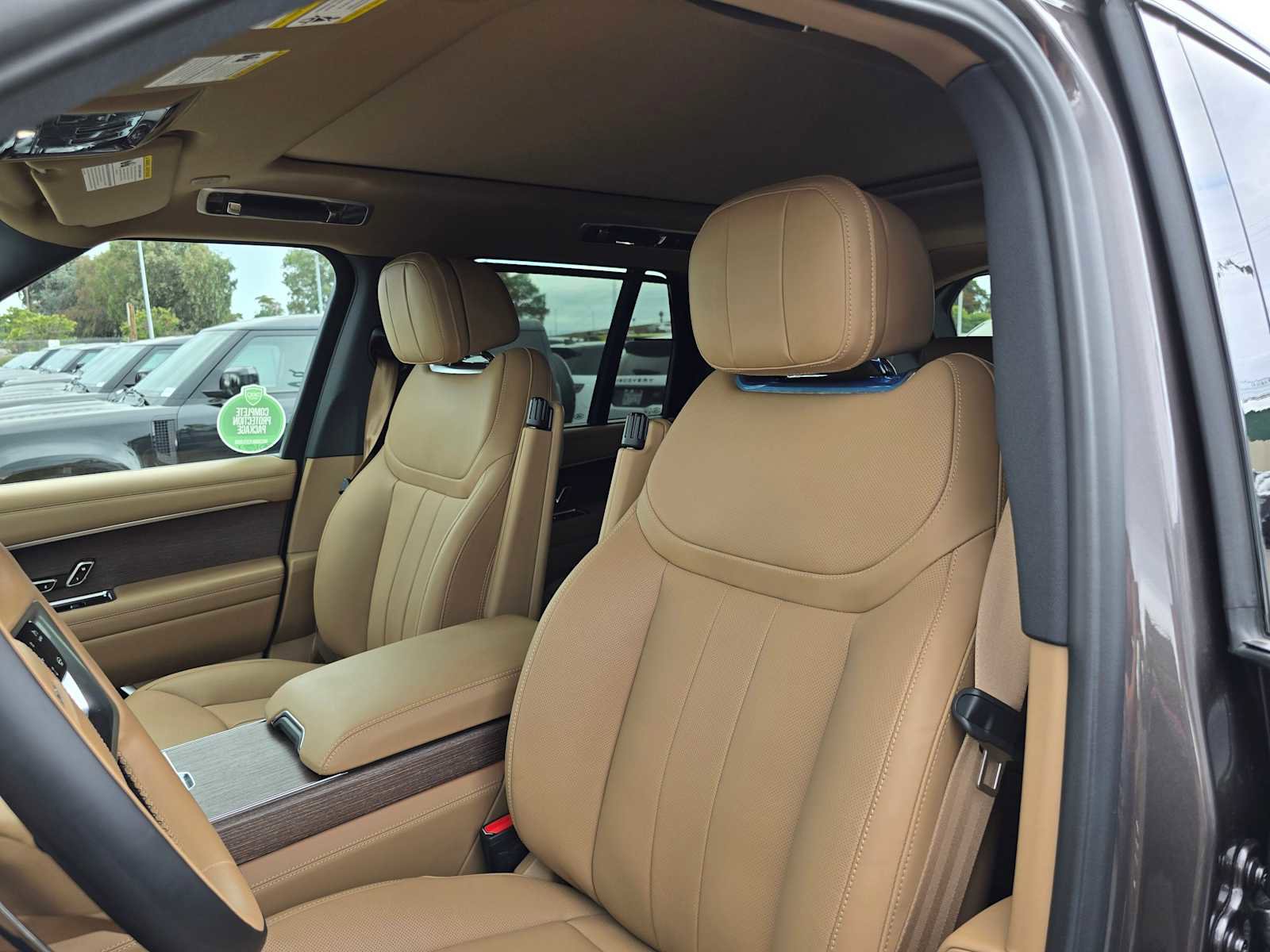 New 2025 Land Rover Range Rover SE image 23