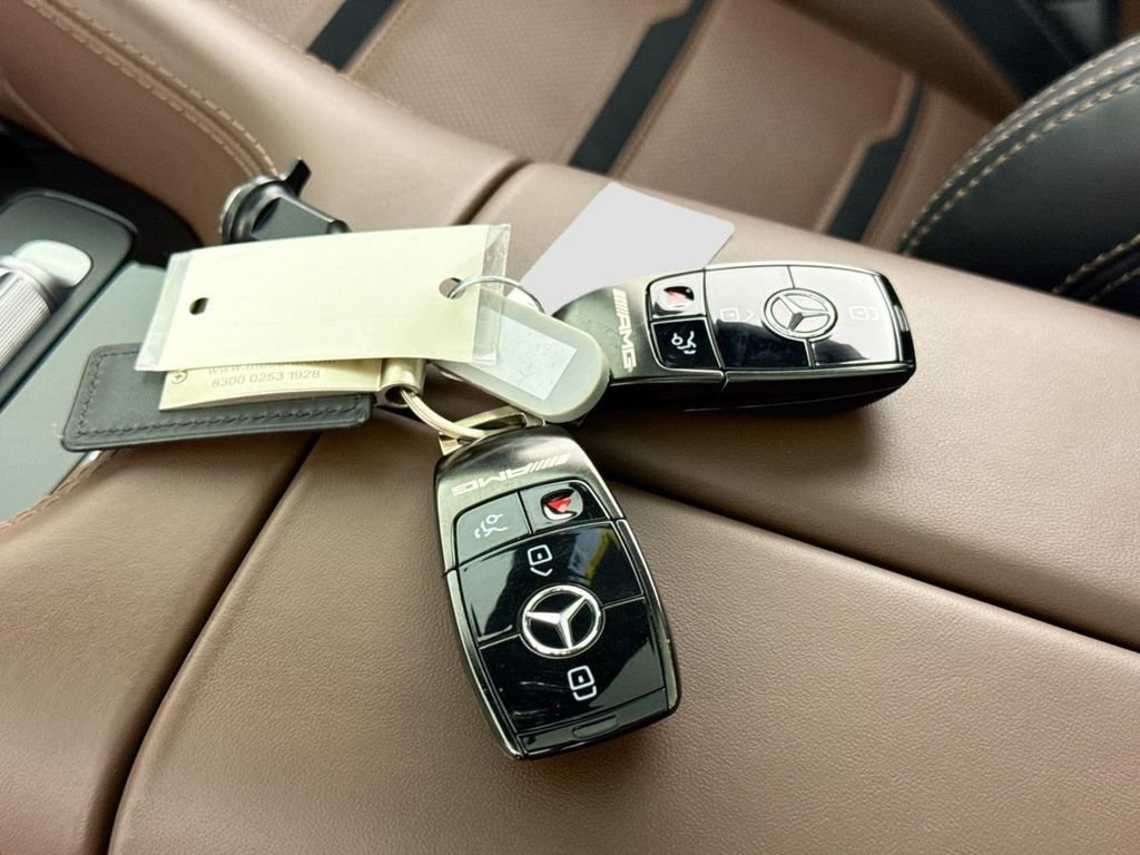 Used 2024 Mercedes-Benz GLS 63 AMG 4MATIC image 17