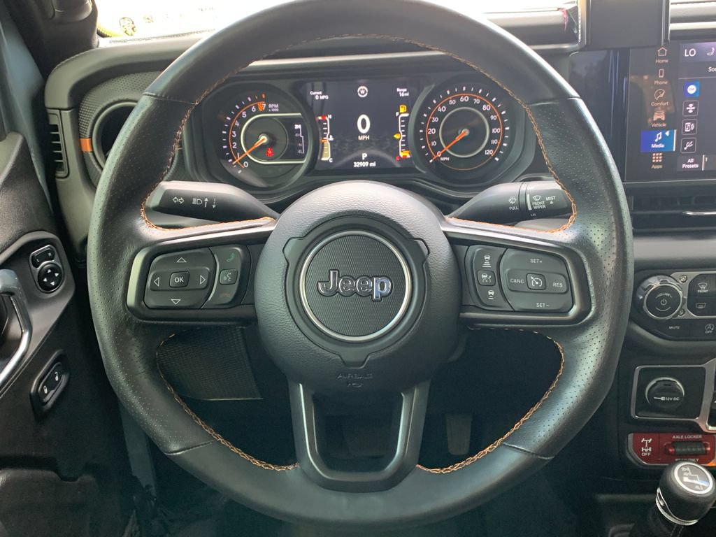 Used 2024 Jeep Gladiator Mojave w/ Convenience Group AWD/4WD image 11
