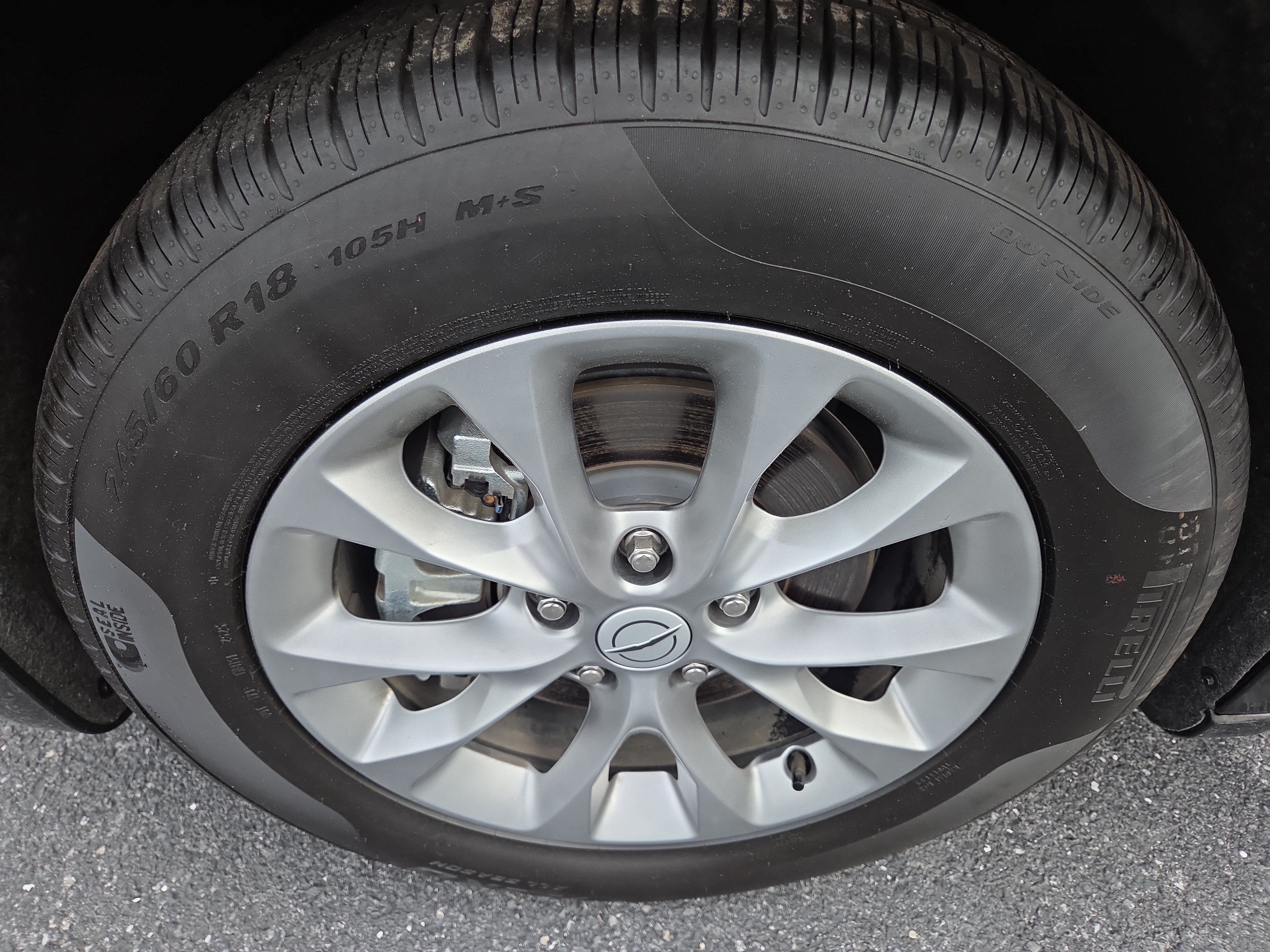 Certified 2026 Chrysler Pacifica Limited FWD image 13