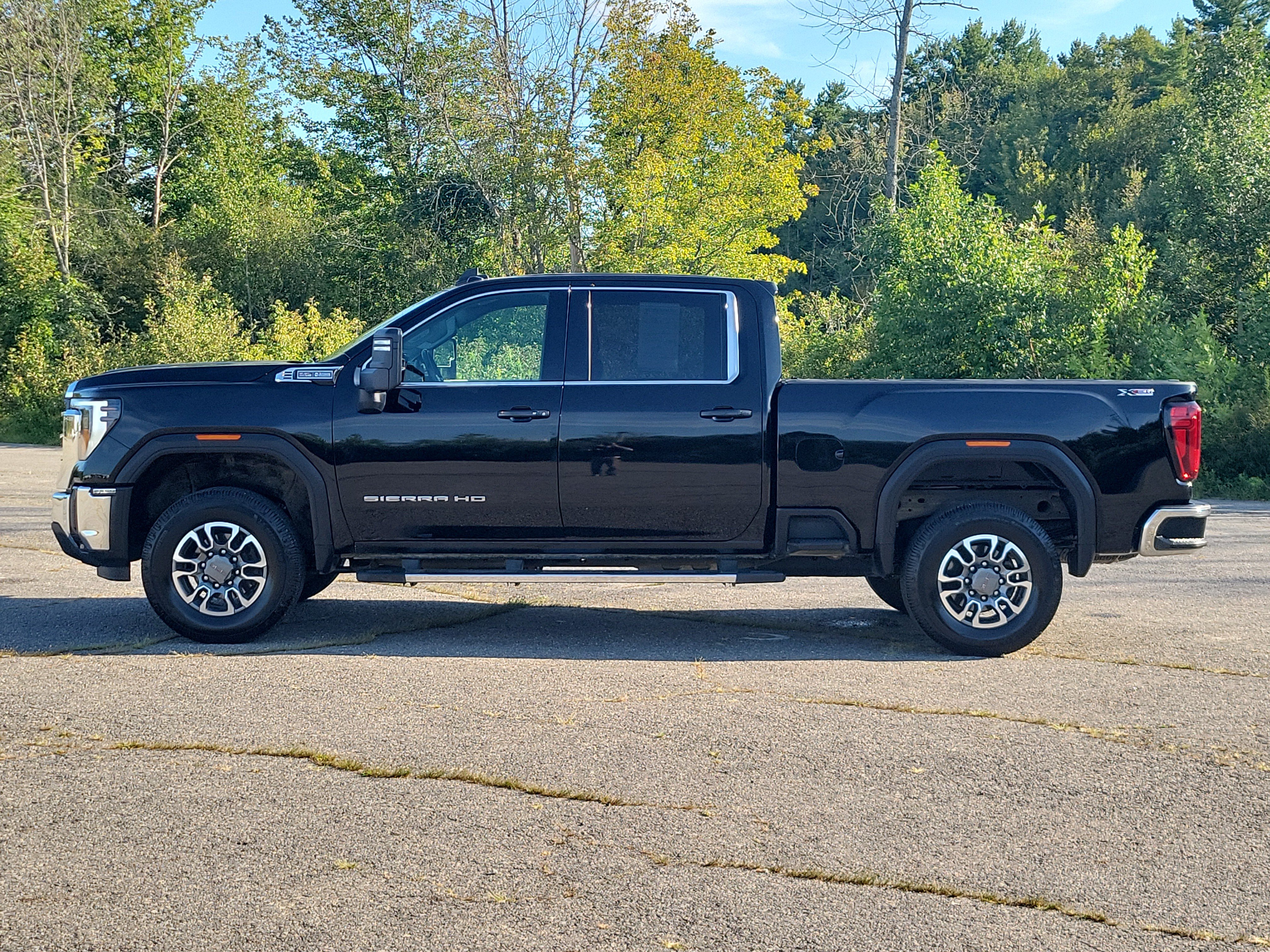 Used 2024 GMC Sierra 2500 SLE w/ SLE Value Package; AWD/4WD image 8