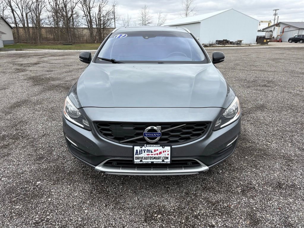 Used 2017 Volvo V60 T5 Cross Country w/ Convenience Package image 8