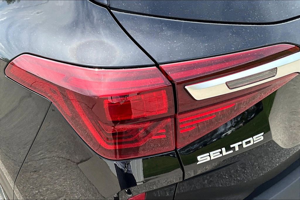 Used 2022 Kia Seltos EX AWD/4WD image 22