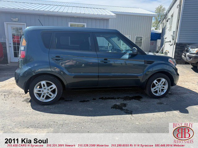 Used 2011 Kia Soul + w/ Audio Pkg FWD image 8