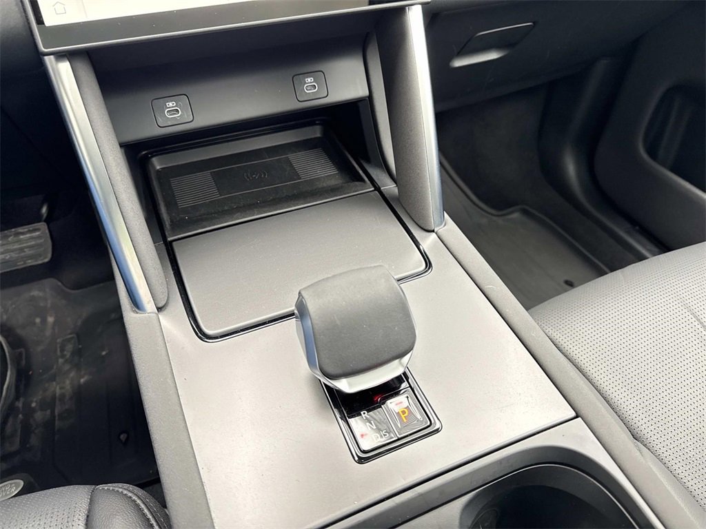 Certified 2025 Land Rover Discovery Sport S image 24