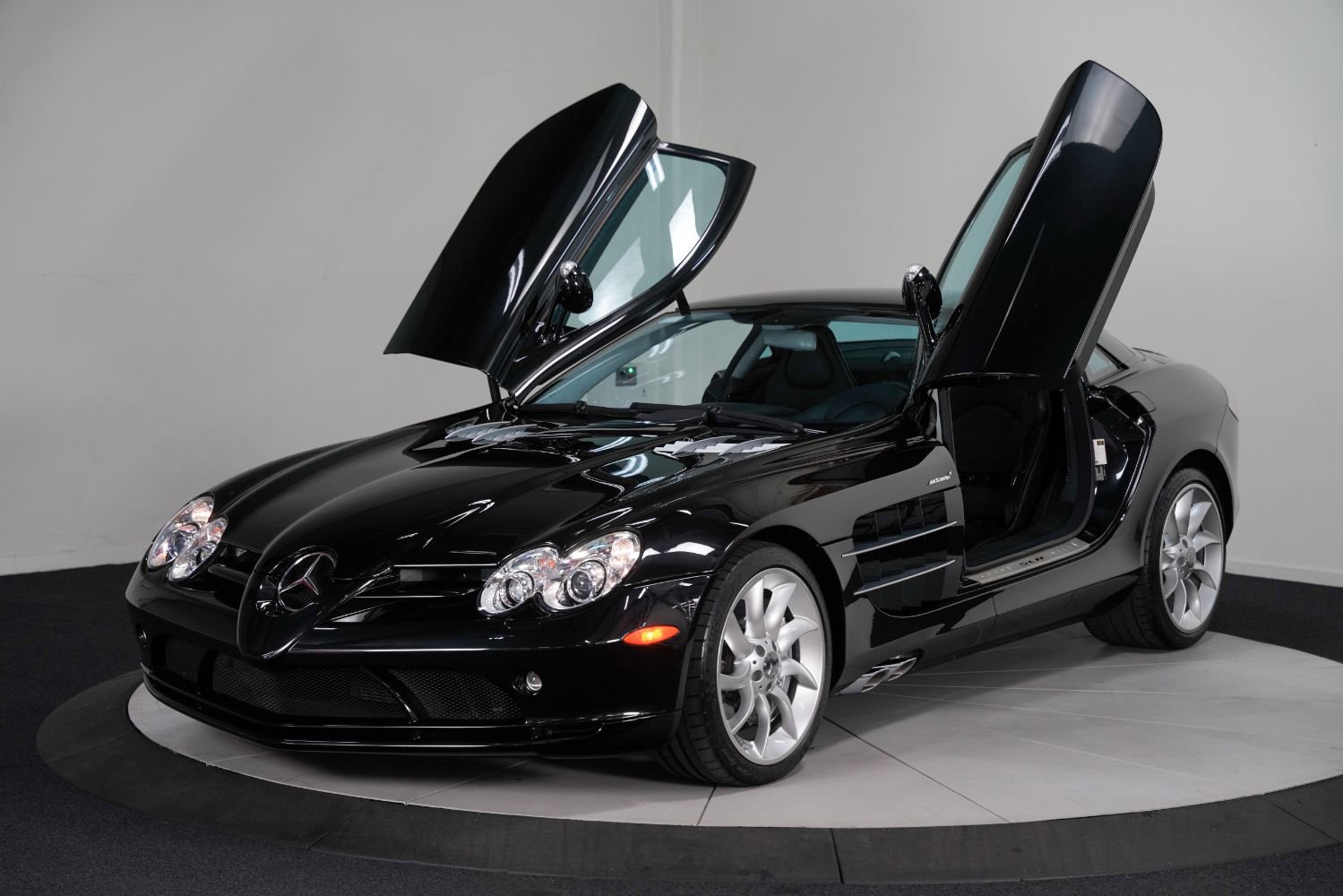Used 2006 Mercedes-Benz SLR image 6
