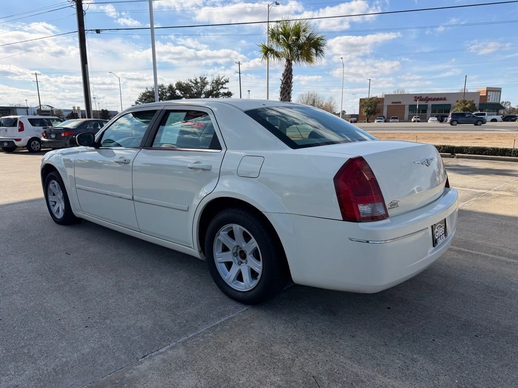 Used 2005 Chrysler 300 Touring w/ Sound Group image 3