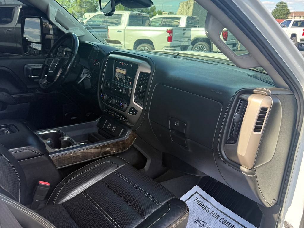 Used 2016 GMC Sierra 2500 Denali w/ Duramax Plus Package AWD/4WD image 27