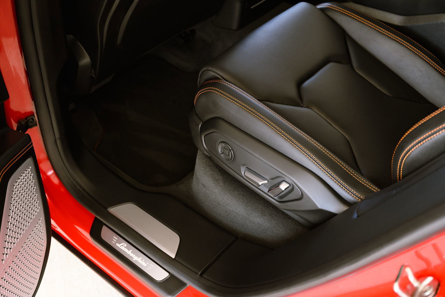 Used 2019 Lamborghini Urus image 29