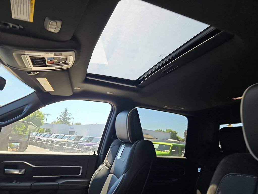 New 2026 RAM 2500 Laramie AWD/4WD image 28