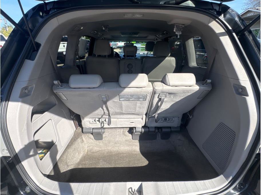 Used 2011 Honda Odyssey Touring image 7