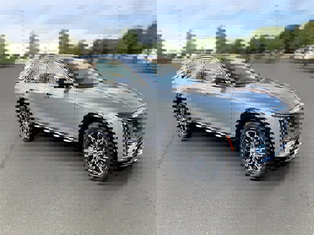 New 2026 Cadillac Lyriq Luxury