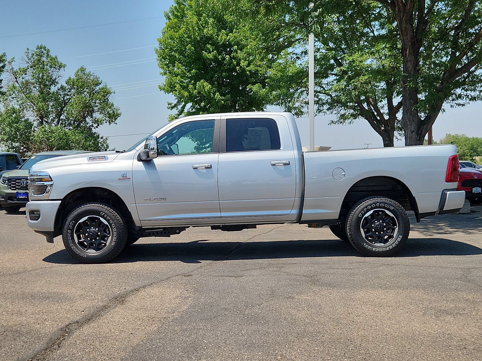 Used 2026 RAM 2500 Laramie AWD/4WD image 2