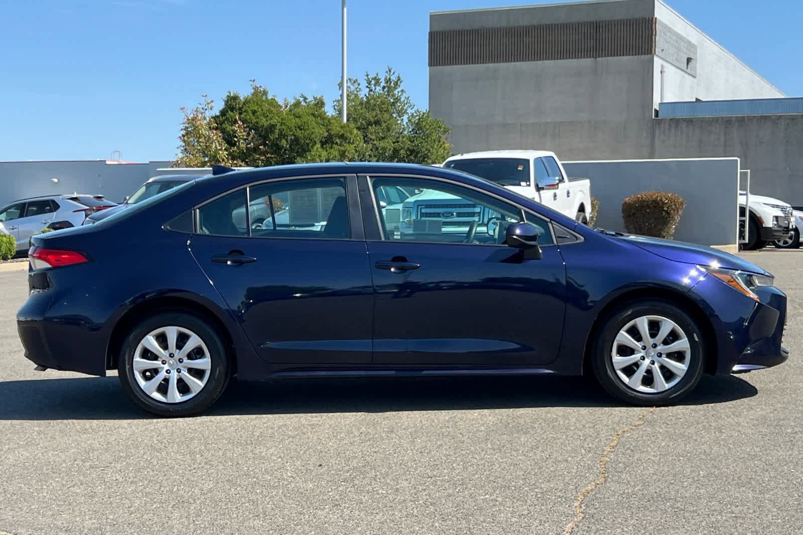 Used 2026 Toyota Corolla LE FWD image 6