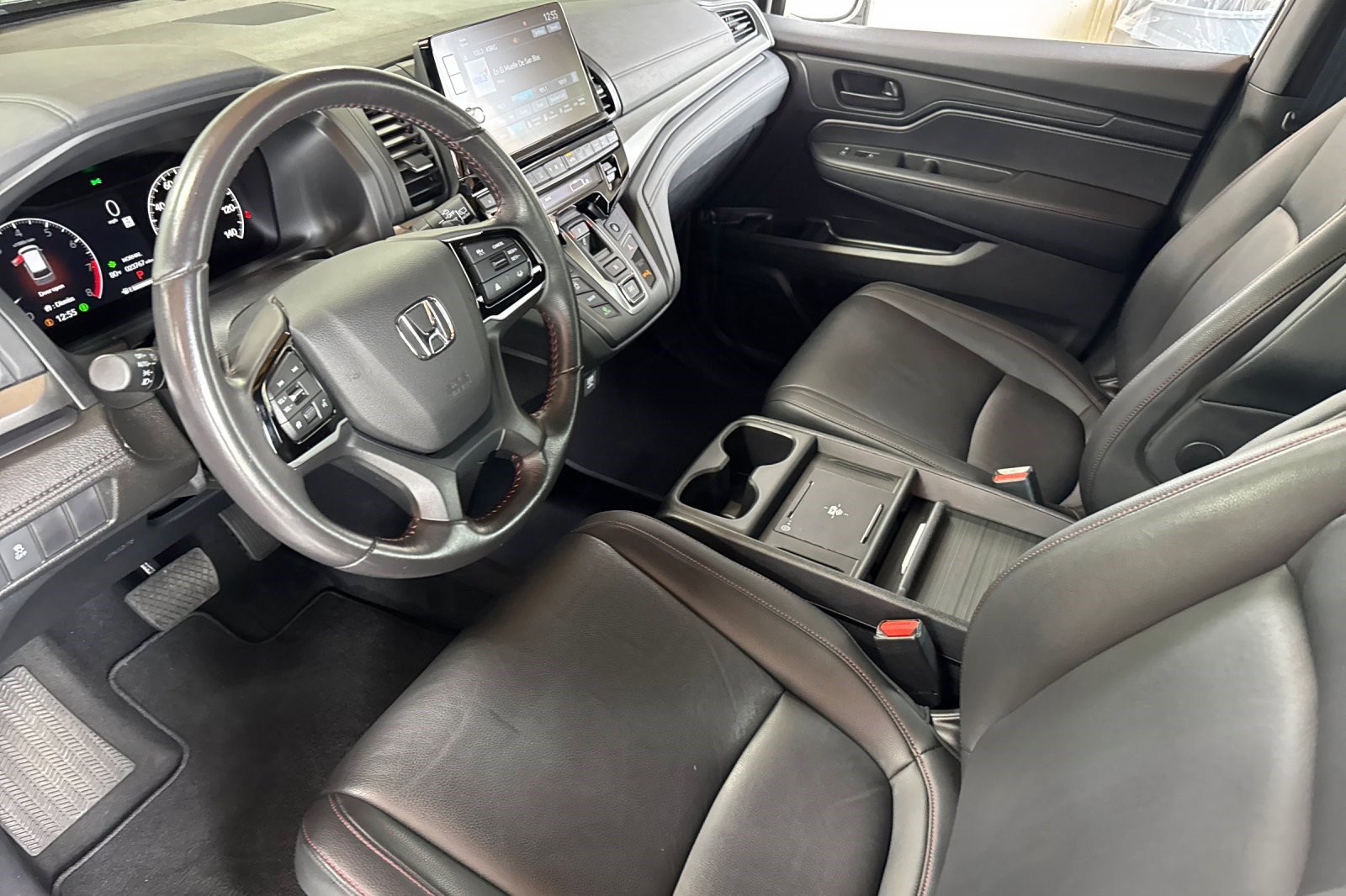 Used 2025 Honda Odyssey Sport-L image 4
