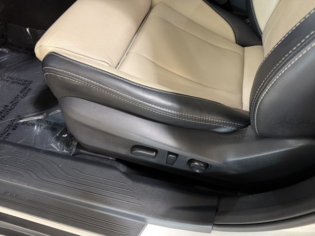Used 2025 Subaru Outback Limited AWD/4WD image 17