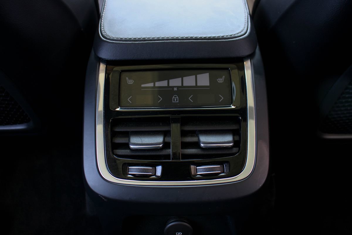 Used 2023 Volvo XC90 T8 Ultimate w/ Protection Package Premier AWD/4WD image 43