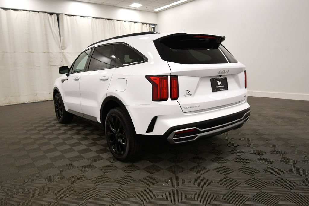 Certified 2023 Kia Sorento SX AWD/4WD image 5