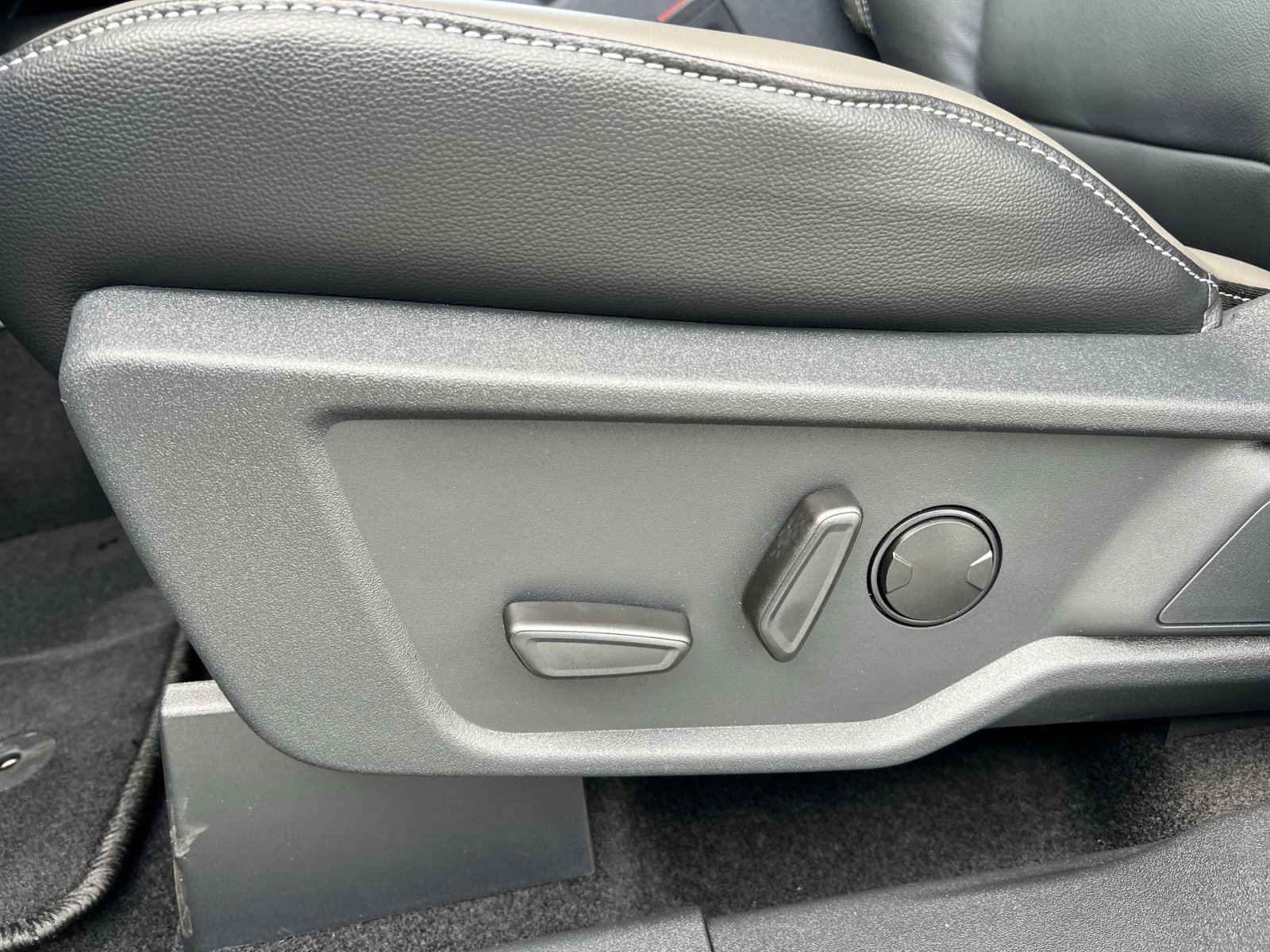 New 2025 Ford Bronco Outer Banks image 14