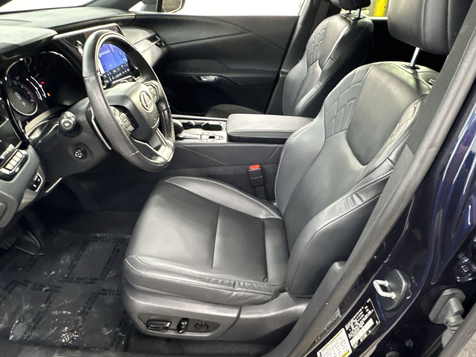 Used 2024 Lexus RX 350 Premium w/ Accessory Package (Z1) AWD/4WD image 16