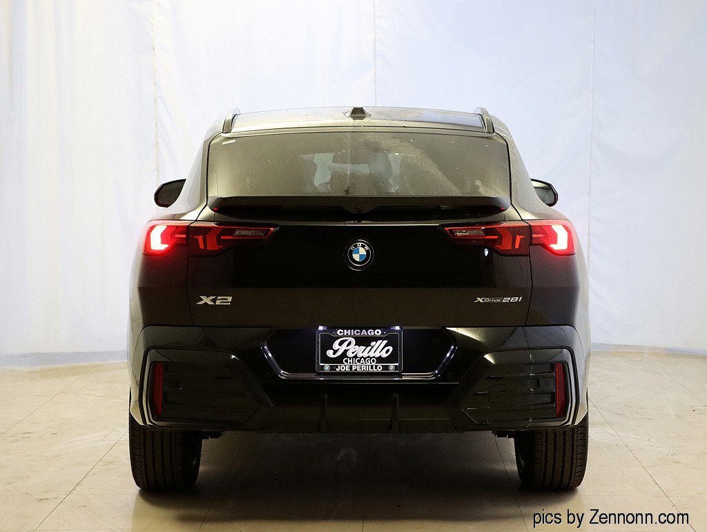 Used 2026 BMW X2 xDrive28i w/ Technology Package image 9