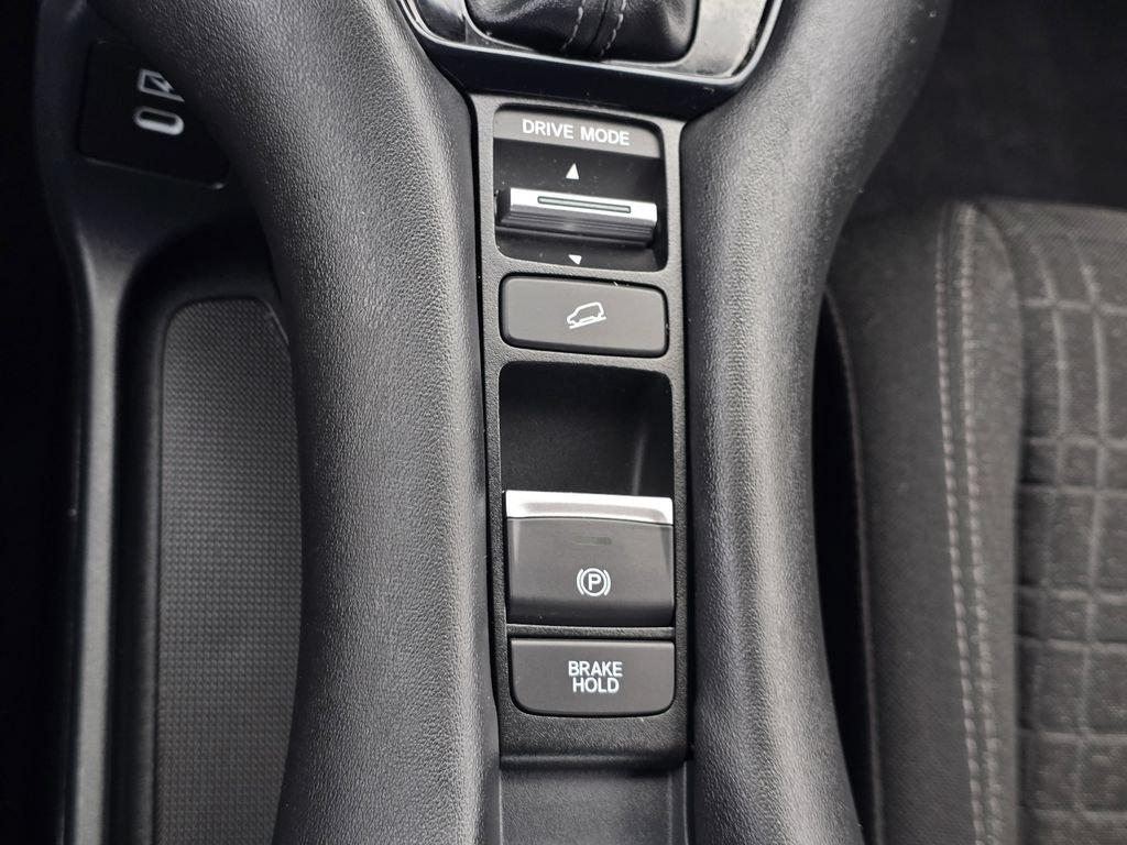 Used 2025 Honda HR-V LX image 22