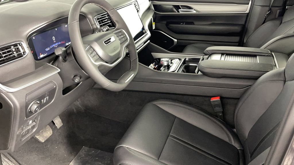 New 2025 Jeep Wagoneer L Series II image 11