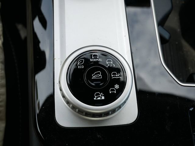 Used 2025 Mitsubishi Outlander SE AWD/4WD image 25