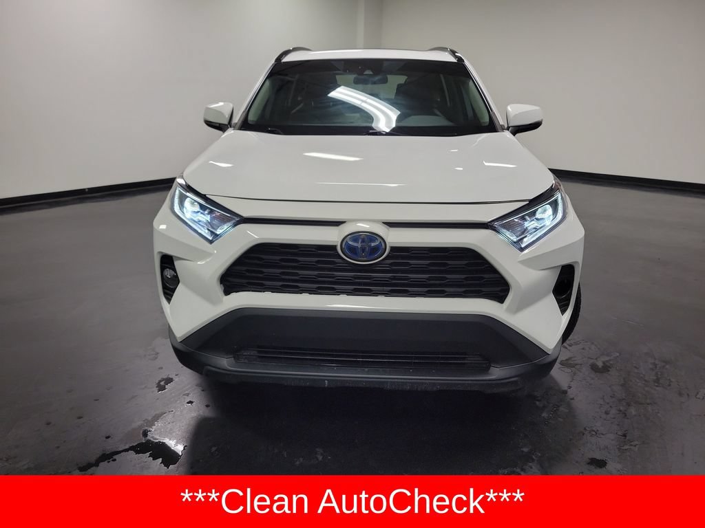 Used 2019 Toyota RAV4 XLE w/ Carpet Mat Package AWD/4WD image 2