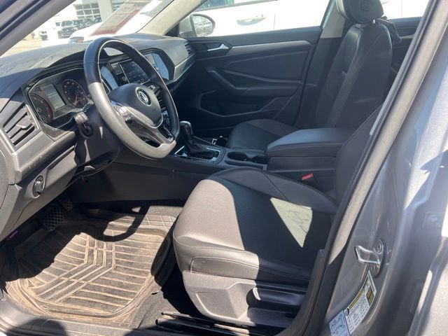 Used 2020 Volkswagen Jetta SE w/ SE Cold Weather Package FWD image 8