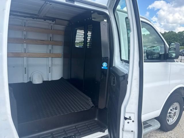 Used 2025 GMC Savana 2500 w/ Driver Convenience Package RWD image 13