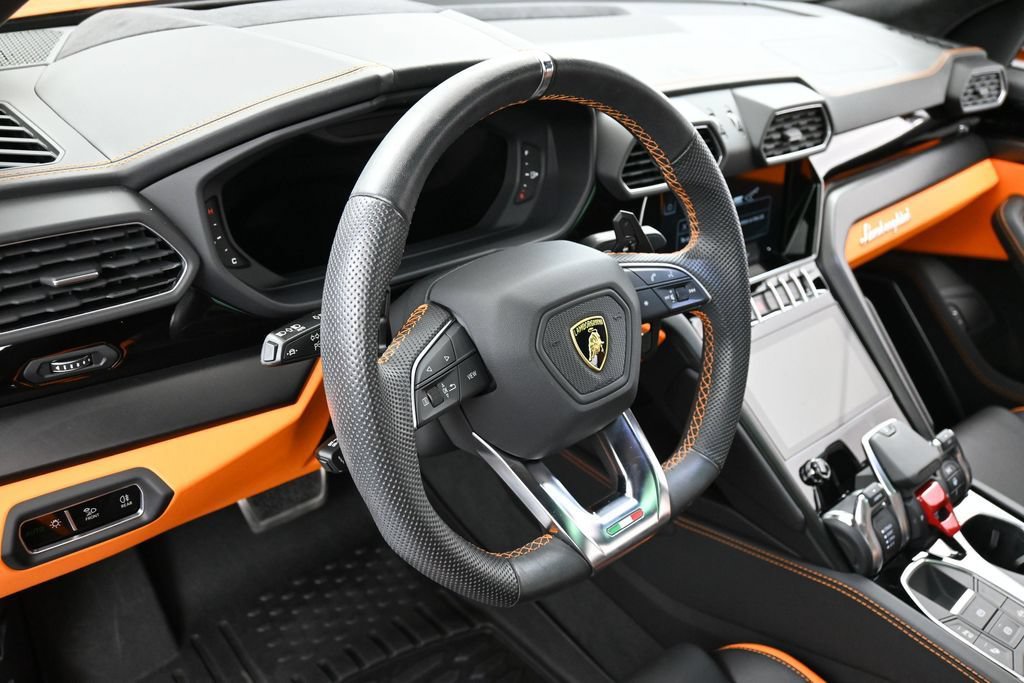 Used 2023 Lamborghini Urus S AWD/4WD image 18