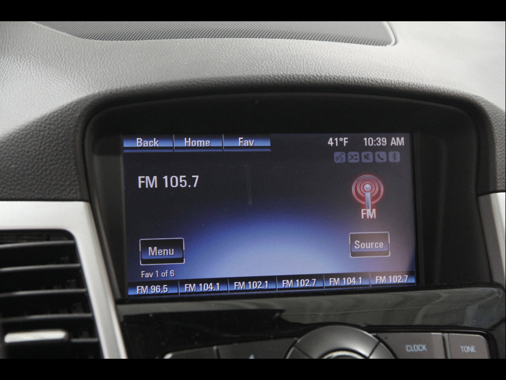 Used 2015 Chevrolet Cruze LT FWD image 10