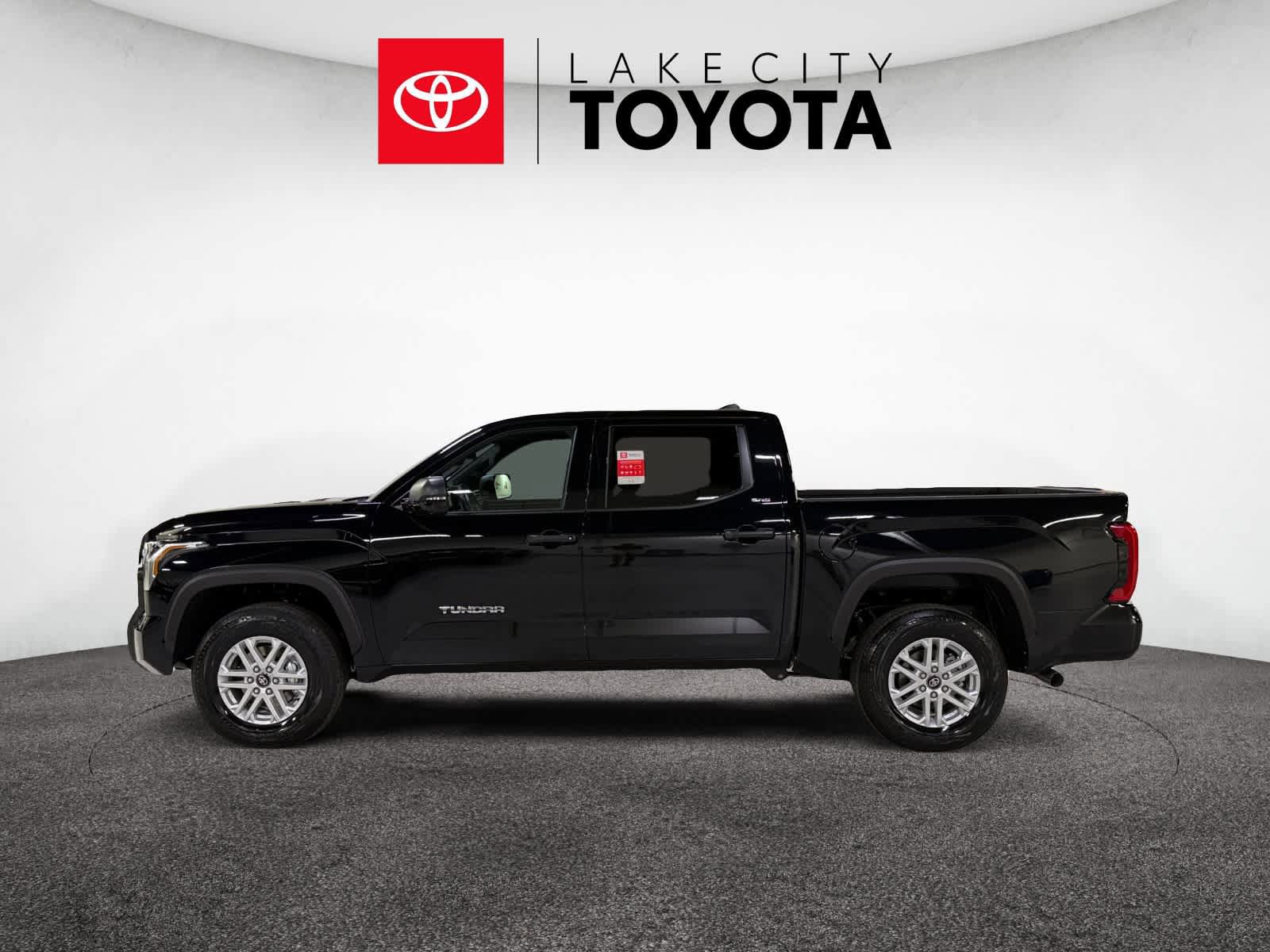 New 2026 Toyota Tundra SR5 AWD/4WD image 3