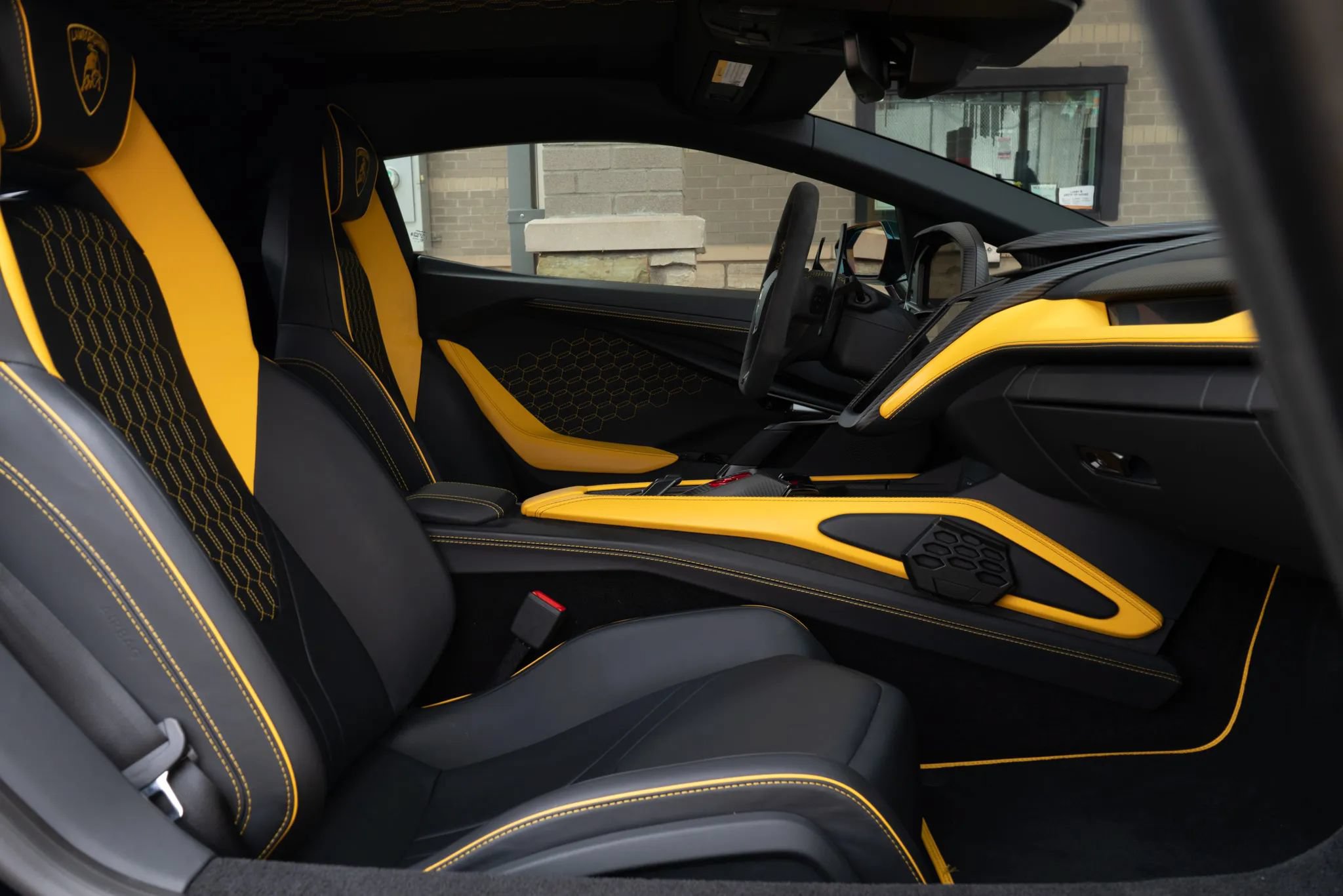 Used 2024 Lamborghini Revuelto AWD/4WD image 22