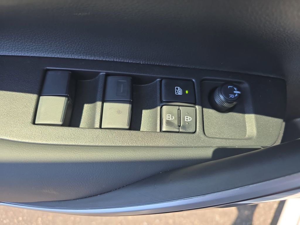 Used 2026 Toyota Corolla XLE FWD image 30