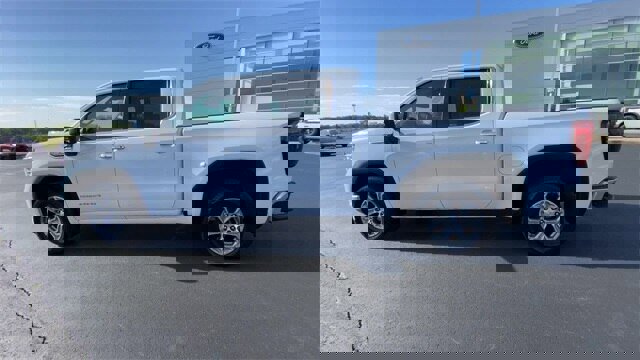 Used 2024 GMC Sierra 1500 SLT image 5