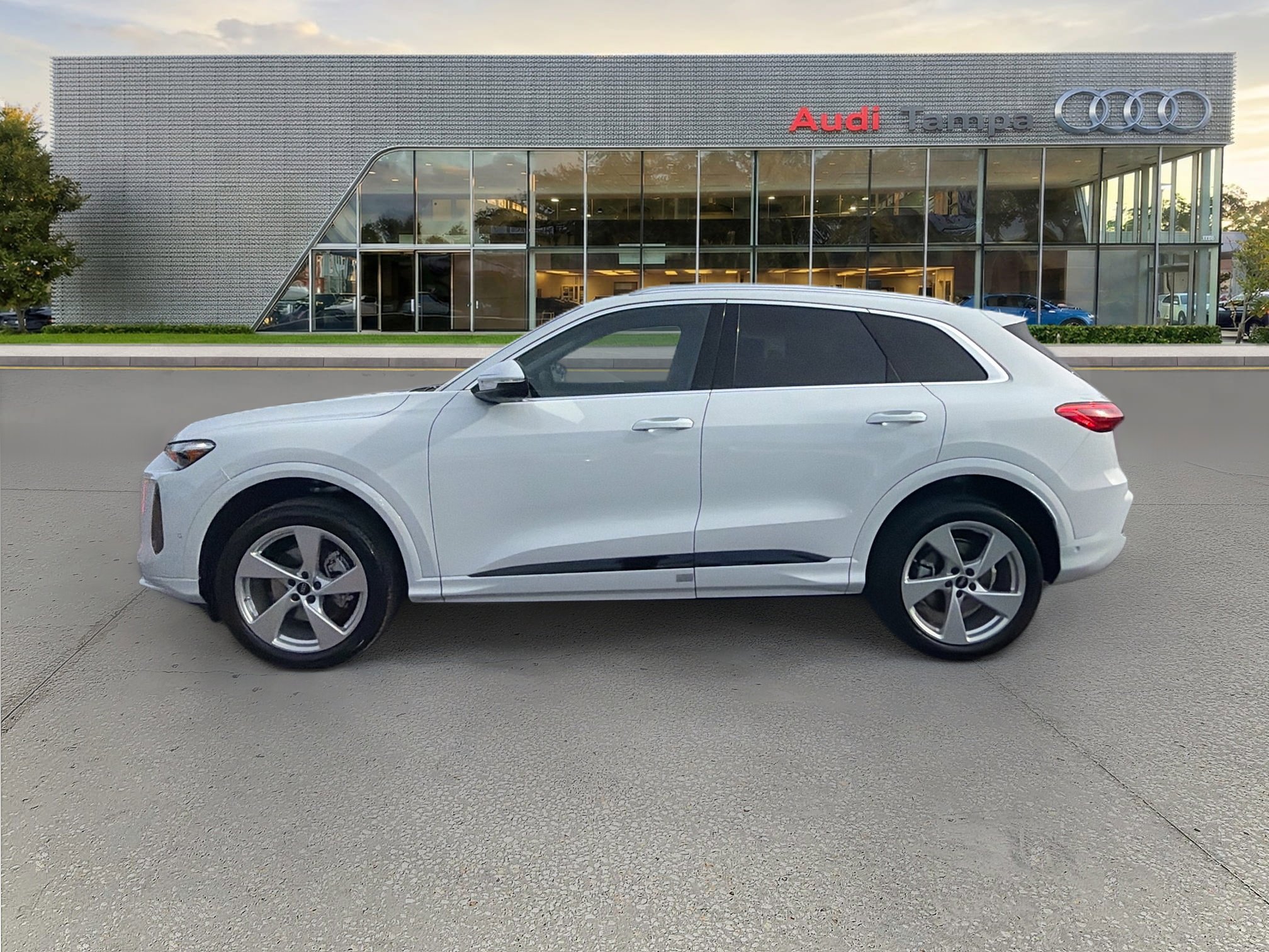 New 2025 Audi Q5 Premium Plus image 6