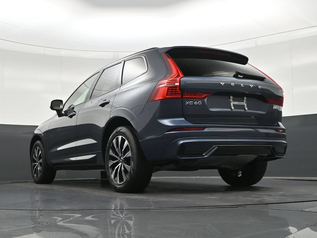 Certified 2024 Volvo XC60 B5 Core AWD/4WD image 28